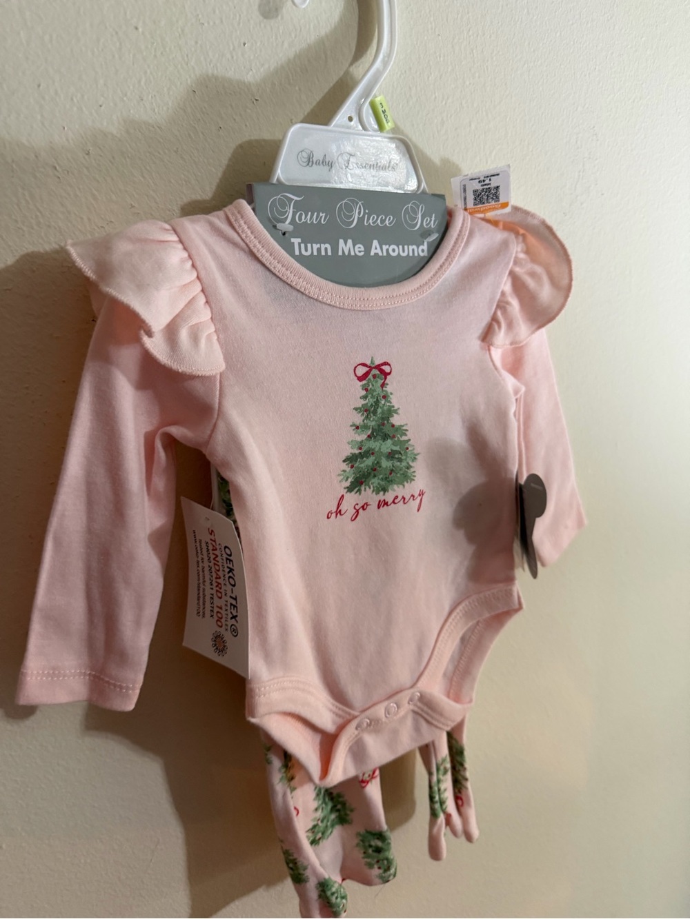 NWT Baby Essentials Size 3 Months Pink Christmas Tree Long-Sleeve w Leggings Set